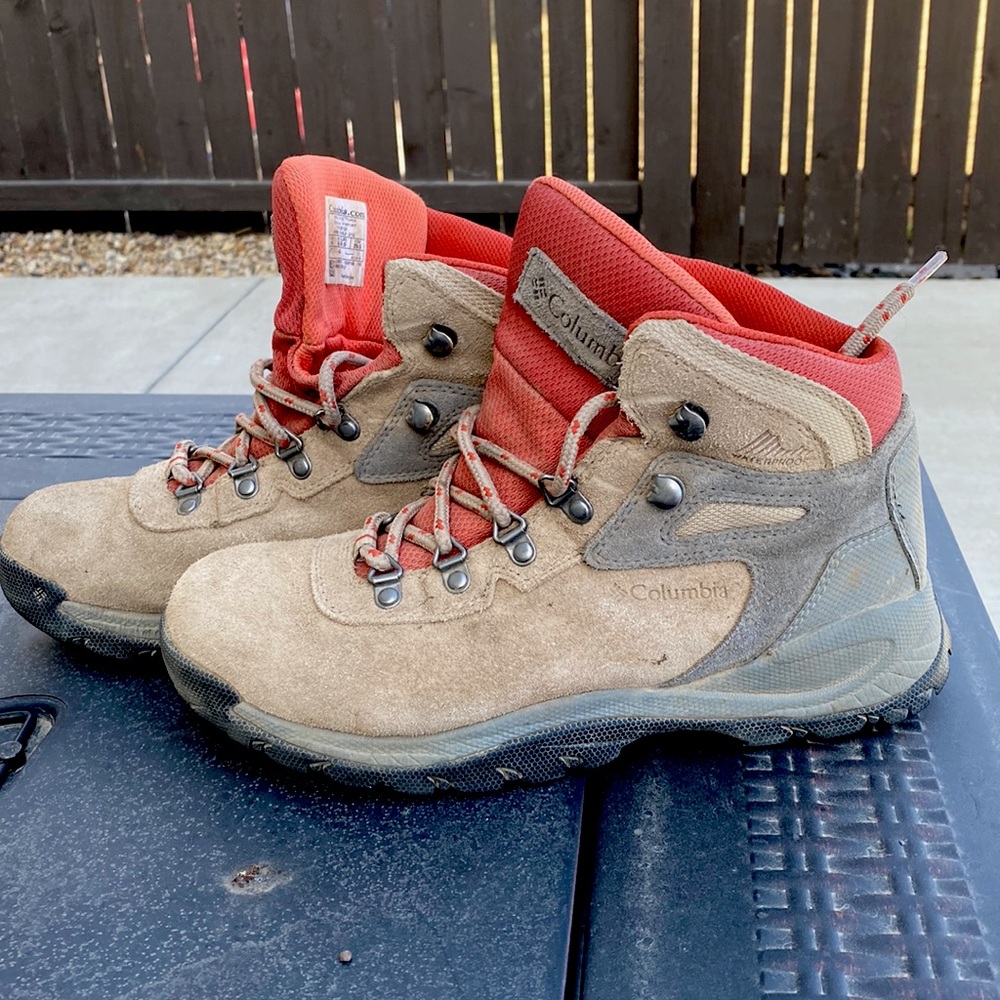 Columbia high top hiking boot